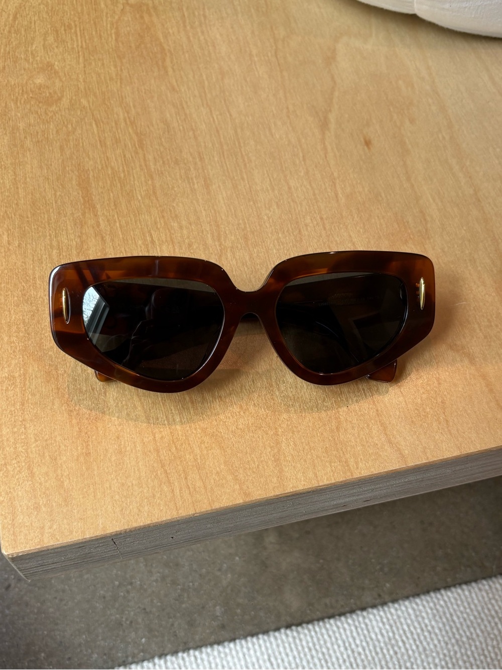 Loewe Tortoiseshell Cat-Eye Women's Sunglasses - Brown